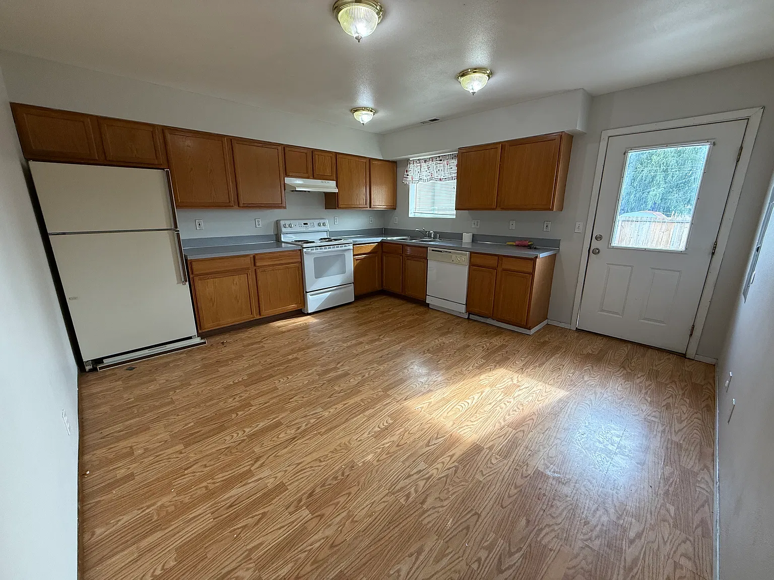 2616 W Brown St — Photo 4