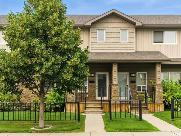 380 Willowgrove LANE, Saskatoon, SK S7W 0E5