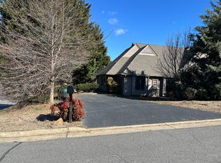 42 Waterwheel Dr, Charlottesville, VA 22902