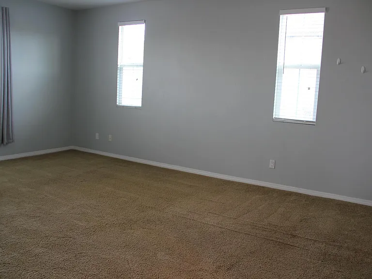 9380 Dauchy Ave — Photo 17