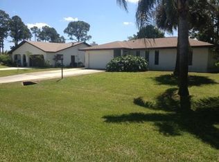1186 SW Del Rio Blvd, Port Saint Lucie, FL 34953