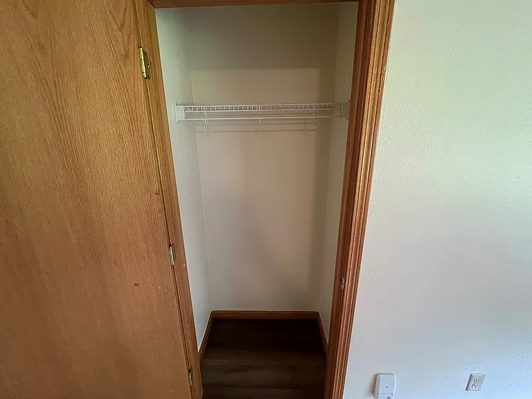 215 S Franklin St — Photo 13