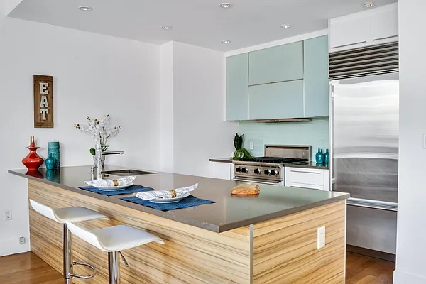 Sold by Compass | media 6