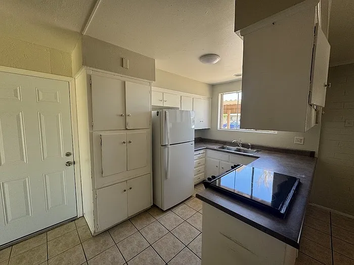 5857 W Coolidge St — Photo 3