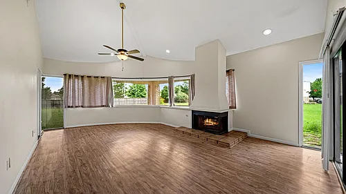 12 Hallmark Dr Photo 1