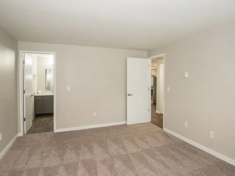 Township Eastside — Photo 11