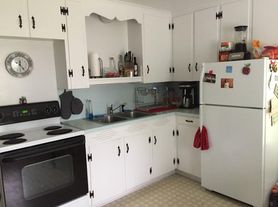 112 Hillcrest Dr, New London, NH