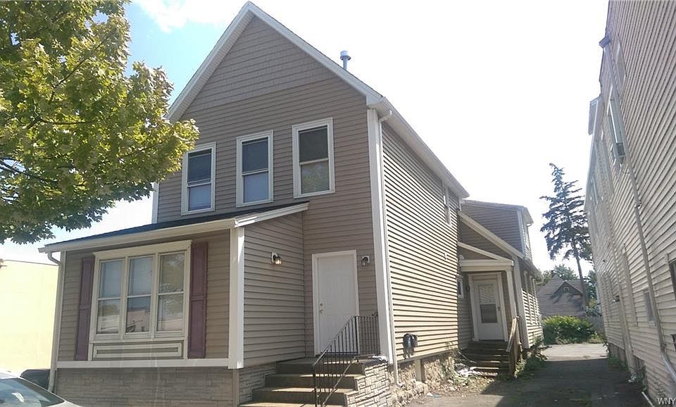 1st image of 75 Broad St Lowr #