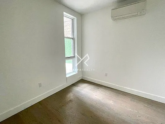 Rented by Yaffa Realty LLC | media 5