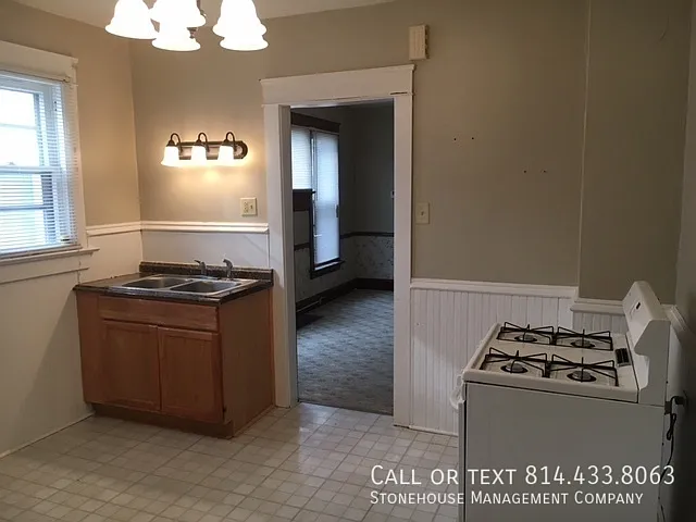 3603 Maple St — Photo 7