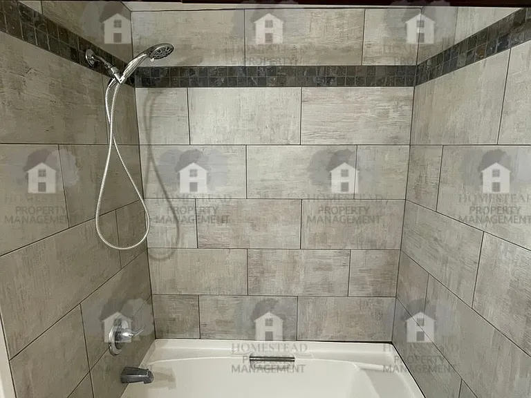 425 S 8th St — Photo 23