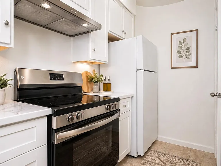10047 Westpark Dr #77 — Photo 14