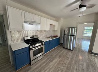 3221 N 20th St, Milwaukee, WI 53206