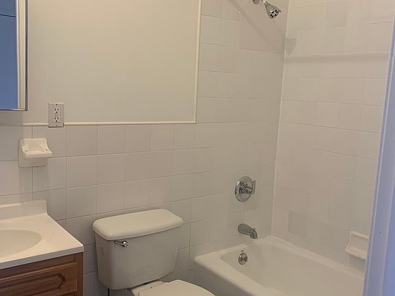 5th image of 224 Sackett St #4F