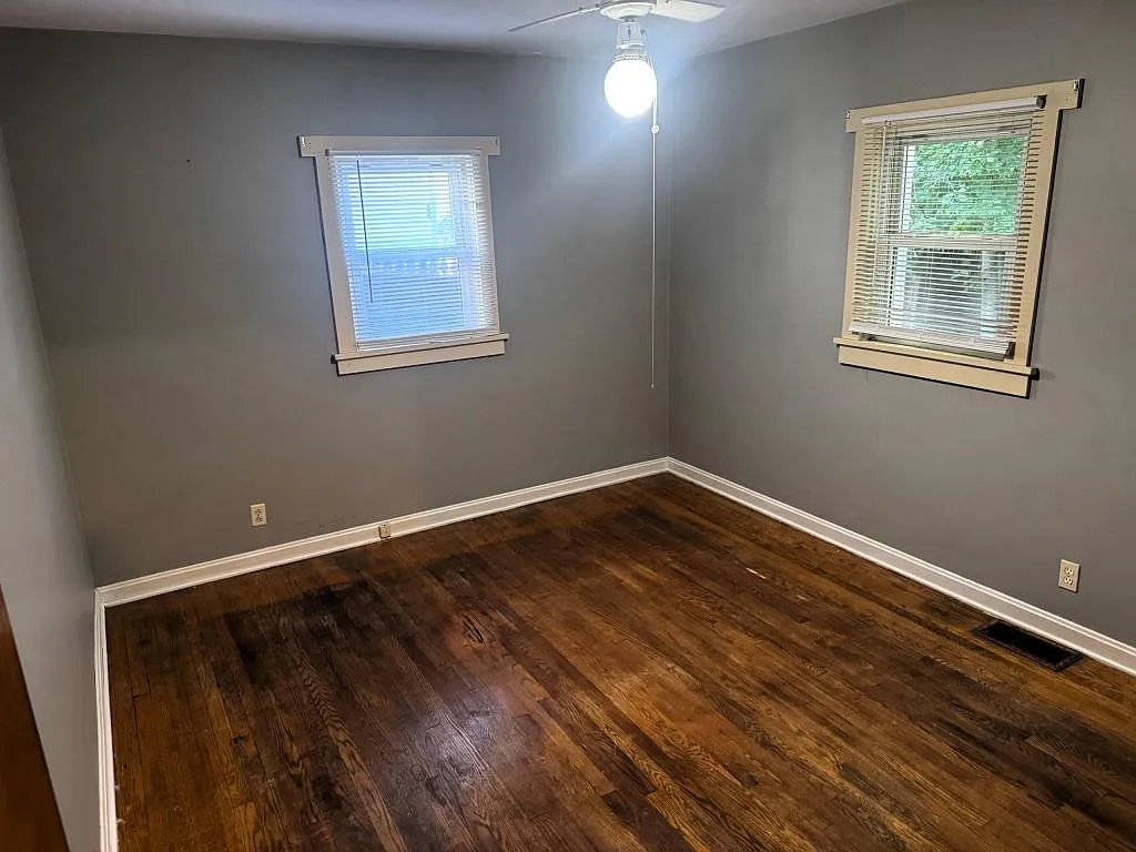 316 Abbott Ct — Photo 4