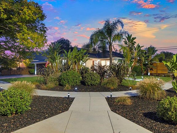 2nd image of 2479 Lost Oaks Dr