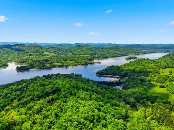 2699 Brooks Bend Ln, Gainesboro, TN 38562