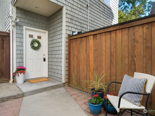 212 15th Avenue, Seattle, WA 98122