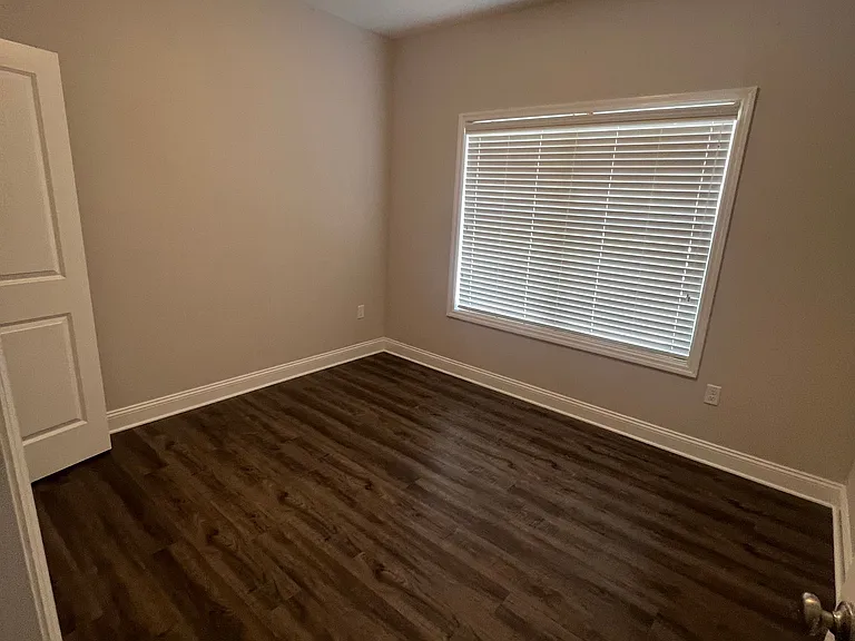 323 Summercreek Cv — Photo 20