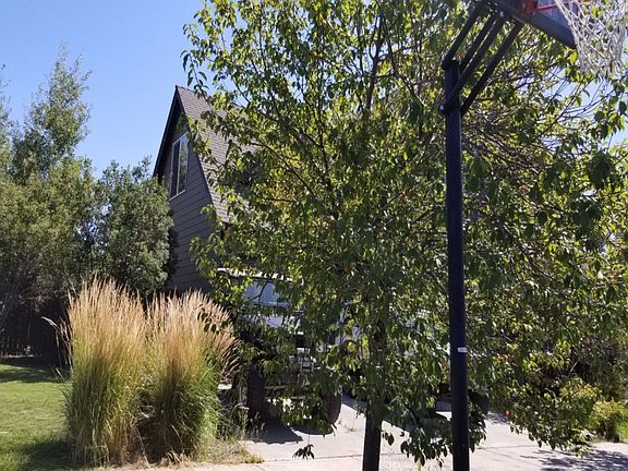 3rd image of 61644 Gemini Way