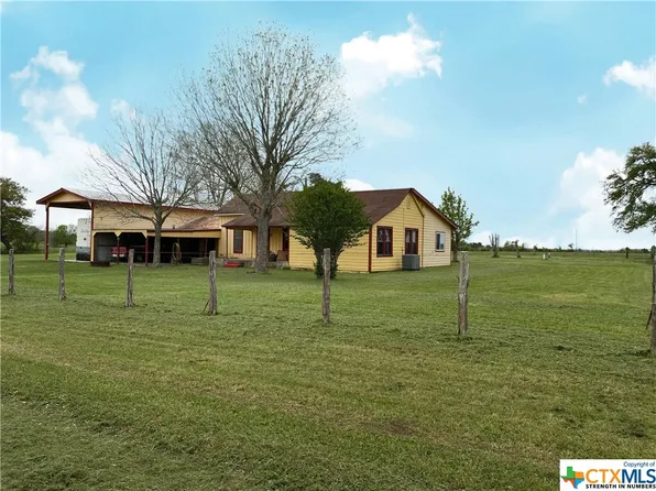 281 County Road 236, Hallettsville, TX 77964