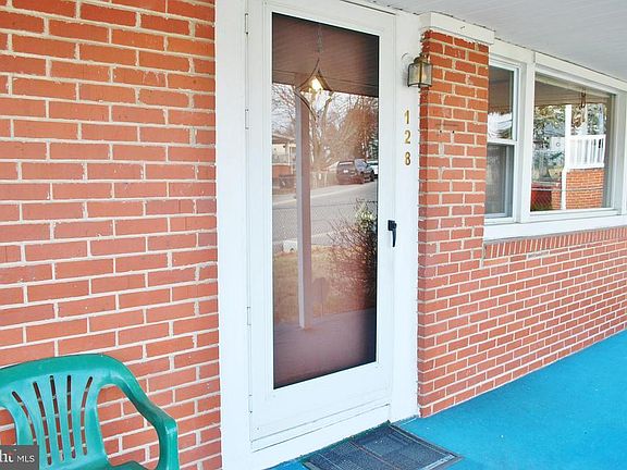 5th image of 128 Yawmeter Dr