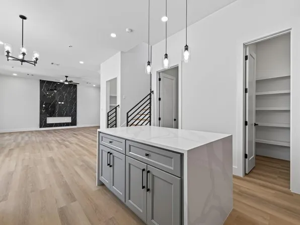 1103 Wilson St, Houston, TX 77019