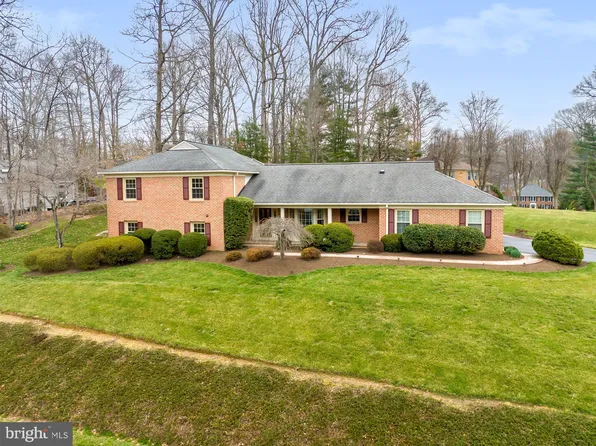 11648 Captain Rhett Ln, Fairfax Station, VA 22039