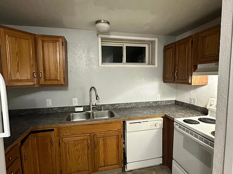 2703 W 31st Ave #B — Photo 6