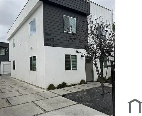 5867 Towne Ave — Photo 1