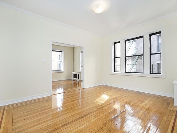 4th image of 409 W 129th St APT 38