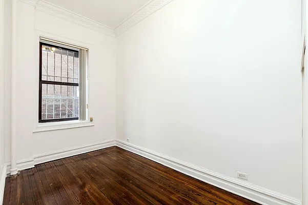 Rented by Compass | media 25