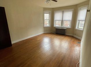 2113 N Mozart St #1S, Chicago, IL 60647