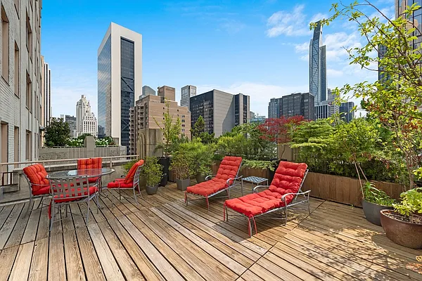 Rented by Douglas Elliman | media 15