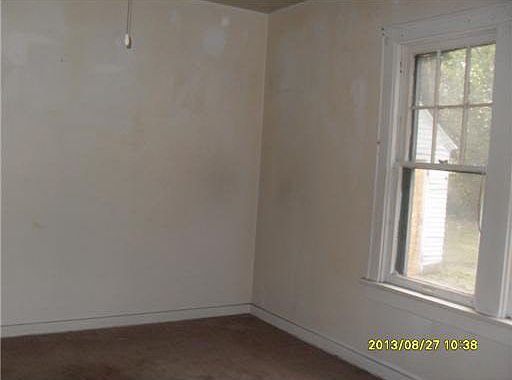 3rd image of 349 W Garfield Ave