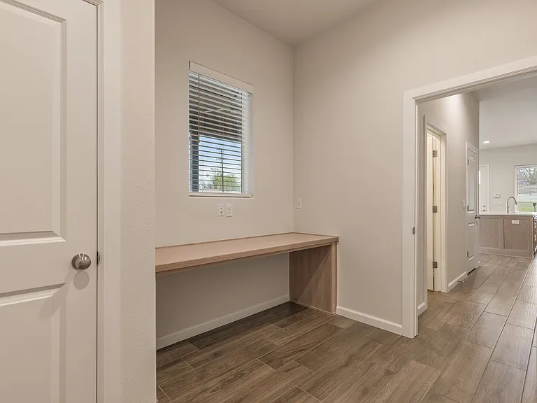 624 N Cedar Ave — Photo 16