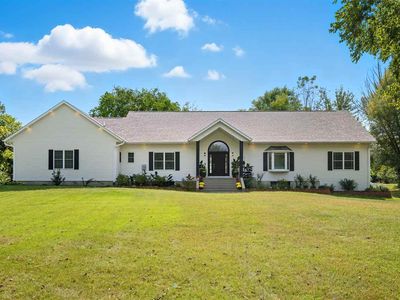 1275 E Knoll Dr, Robins, IA, 52328