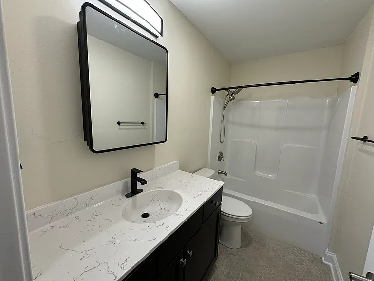 202 Center St #5 — Photo 13