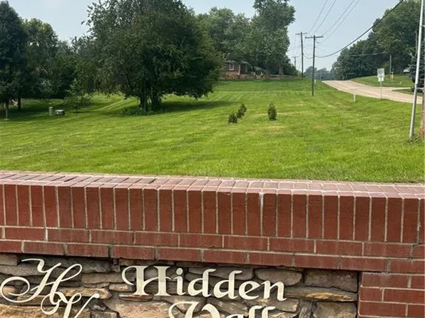 4216 Gene Field Rd, Saint Joseph, MO 64506