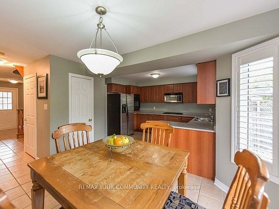 5th image of 110 Ruffet Dr