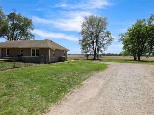 7166 State Route T Hwy, Amazonia, MO 64421