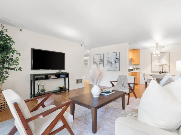 400 Ortega Ave APT 122, Mountain View, CA 94040