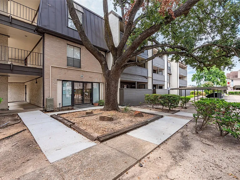 3005 Walnut Bend Ln #12 — Photo 20