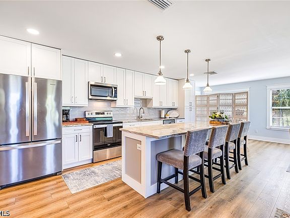 3rd image of 13520 Stratford Place Cir APT 201