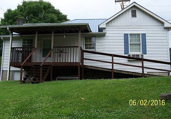 4th image of 89 5th St
