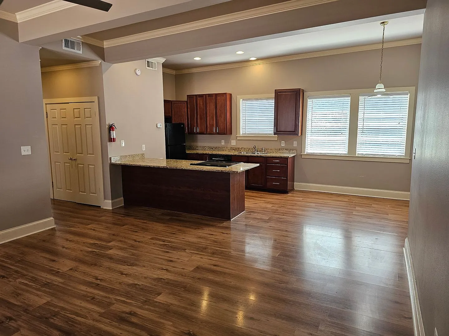 114 N. Cypress Street — Photo 2
