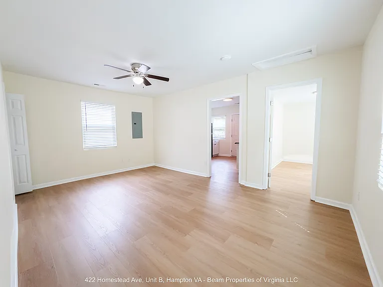 422 Homestead Ave #B — Photo 3