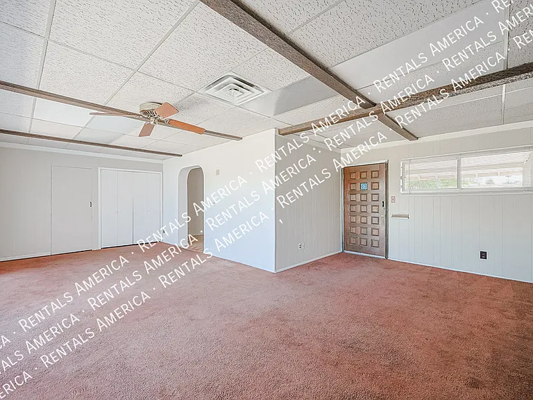 2114 W Myrtle Ave — Photo 10