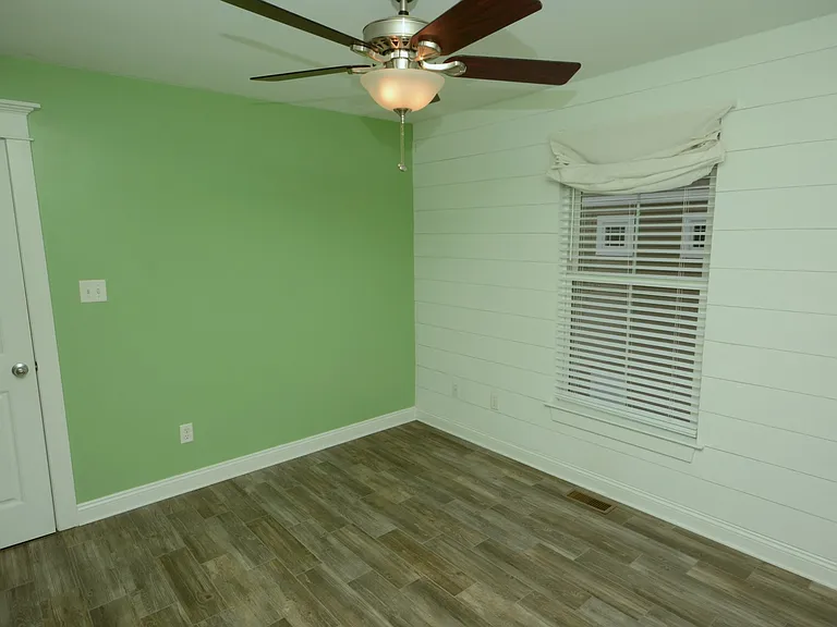 4116 Pretty Lake Ave — Photo 28