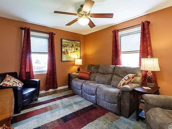 3rd image of 275 Apple Ct